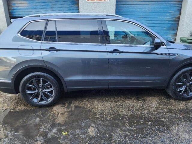 Серый Фольксваген Тигуан, объемом двигателя 0 л и пробегом 46 тыс. км за 13400 $, фото 5 на Automoto.ua