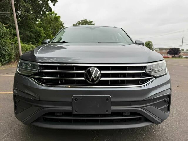 Сірий Фольксваген Тігуан, об'ємом двигуна 2 л та пробігом 27 тис. км за 11900 $, фото 1 на Automoto.ua