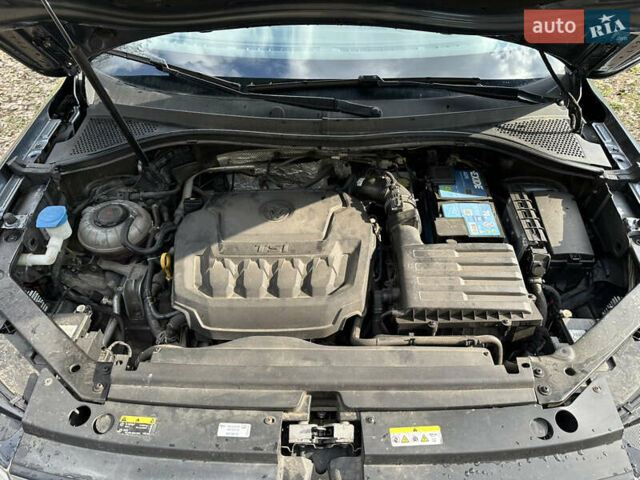 Серый Фольксваген Тигуан, объемом двигателя 1.98 л и пробегом 38 тыс. км за 25000 $, фото 8 на Automoto.ua