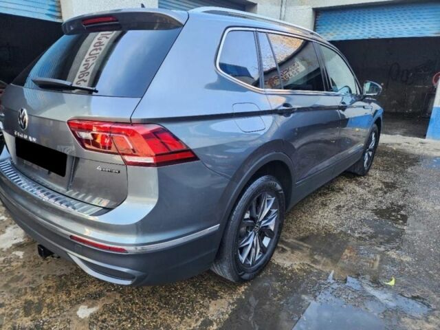 Серый Фольксваген Тигуан, объемом двигателя 0 л и пробегом 46 тыс. км за 13400 $, фото 3 на Automoto.ua