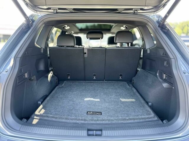 Серый Фольксваген Тигуан, объемом двигателя 2 л и пробегом 16 тыс. км за 16500 $, фото 12 на Automoto.ua