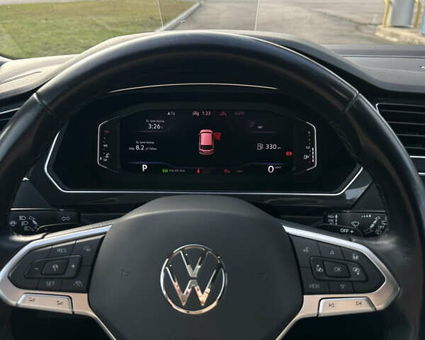 Серый Фольксваген Тигуан, объемом двигателя 1.97 л и пробегом 199 тыс. км за 32500 $, фото 34 на Automoto.ua