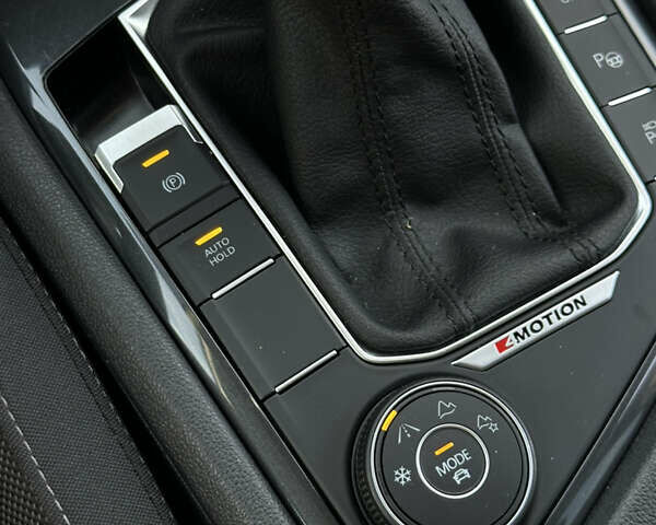 Серый Фольксваген Тигуан, объемом двигателя 1.97 л и пробегом 199 тыс. км за 32500 $, фото 26 на Automoto.ua