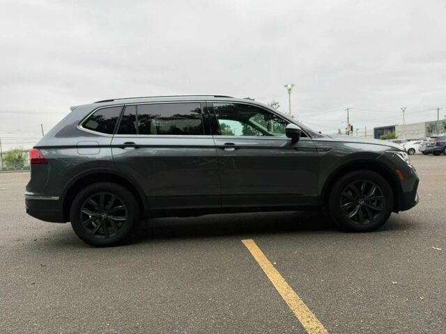 Сірий Фольксваген Тігуан, об'ємом двигуна 2 л та пробігом 19 тис. км за 9100 $, фото 5 на Automoto.ua