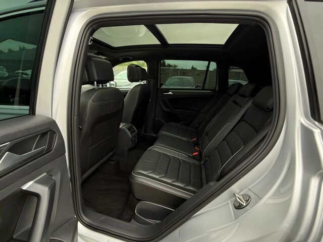 Сірий Фольксваген Тігуан, об'ємом двигуна 2 л та пробігом 24 тис. км за 14800 $, фото 12 на Automoto.ua