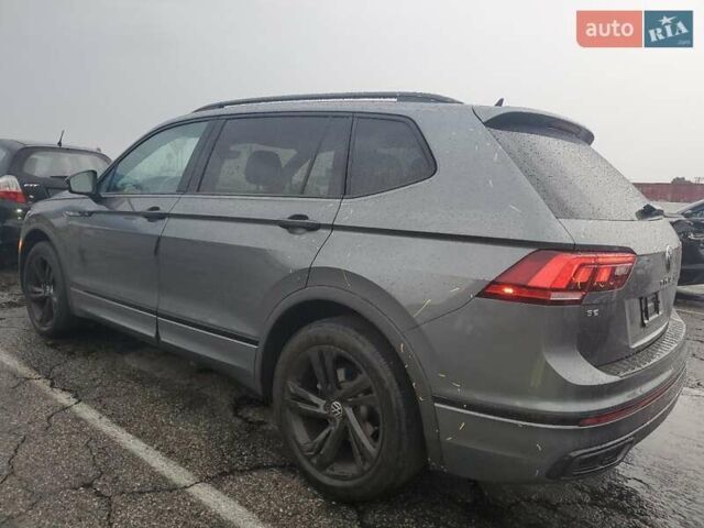 Серый Фольксваген Тигуан, объемом двигателя 2 л и пробегом 144 тыс. км за 8600 $, фото 1 на Automoto.ua