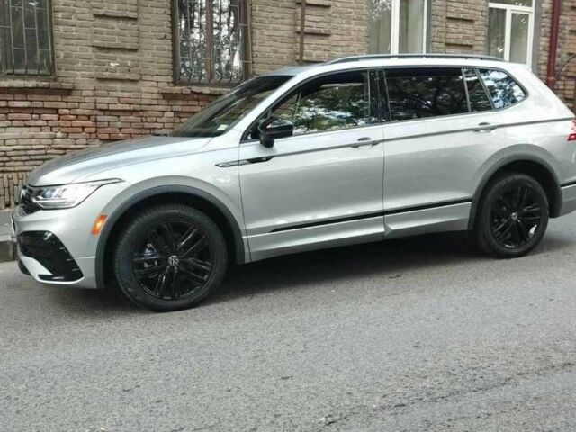 Серый Фольксваген Тигуан, объемом двигателя 0 л и пробегом 68 тыс. км за 15700 $, фото 5 на Automoto.ua