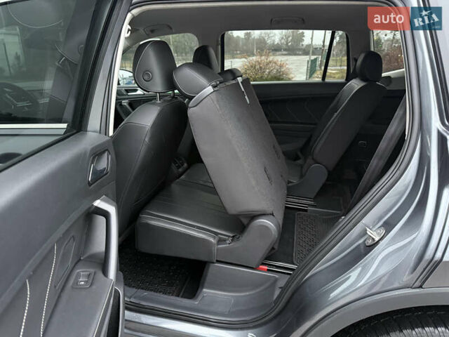 Серый Фольксваген Тигуан, объемом двигателя 1.98 л и пробегом 69 тыс. км за 23450 $, фото 41 на Automoto.ua