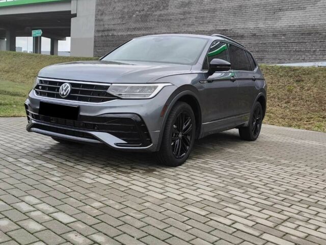 Сірий Фольксваген Тігуан, об'ємом двигуна 2 л та пробігом 30 тис. км за 25000 $, фото 3 на Automoto.ua