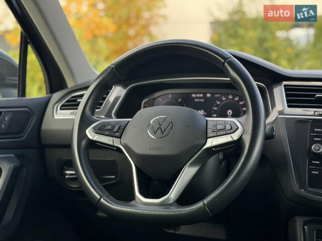 Серый Фольксваген Тигуан, объемом двигателя 1.97 л и пробегом 199 тыс. км за 31999 $, фото 56 на Automoto.ua