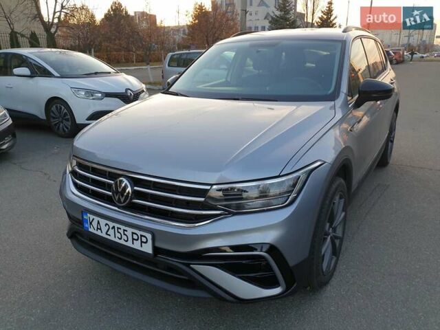 Серый Фольксваген Тигуан, объемом двигателя 1.98 л и пробегом 37 тыс. км за 21500 $, фото 3 на Automoto.ua