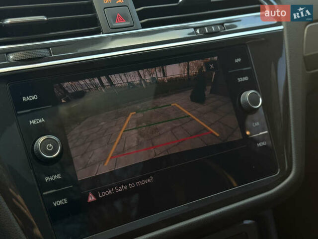 Серый Фольксваген Тигуан, объемом двигателя 1.98 л и пробегом 59 тыс. км за 26900 $, фото 27 на Automoto.ua