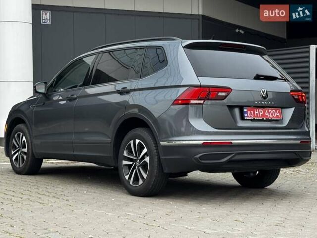 Серый Фольксваген Тигуан, объемом двигателя 2 л и пробегом 50 тыс. км за 22900 $, фото 7 на Automoto.ua