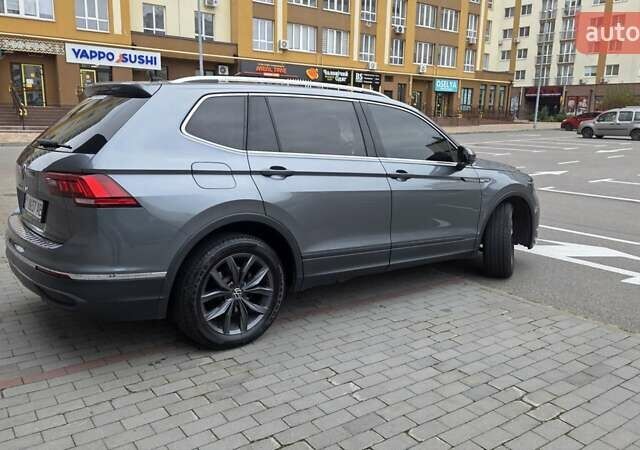 Серый Фольксваген Тигуан, объемом двигателя 1.98 л и пробегом 106 тыс. км за 23000 $, фото 9 на Automoto.ua