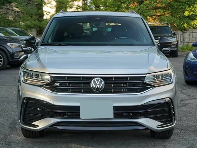 Серый Фольксваген Тигуан, объемом двигателя 2 л и пробегом 13 тыс. км за 8900 $, фото 1 на Automoto.ua