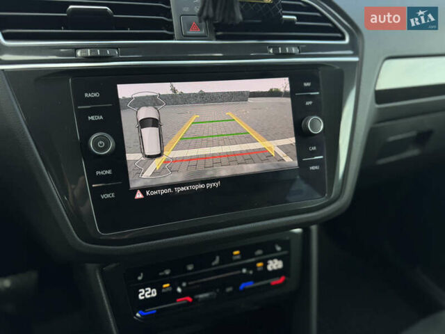 Серый Фольксваген Тигуан, объемом двигателя 1.97 л и пробегом 199 тыс. км за 31999 $, фото 65 на Automoto.ua