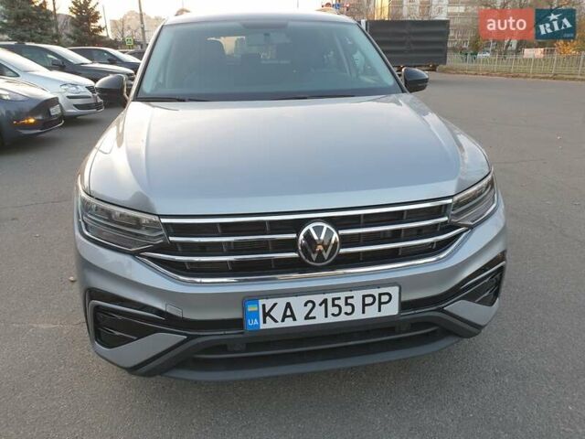 Серый Фольксваген Тигуан, объемом двигателя 1.98 л и пробегом 37 тыс. км за 21500 $, фото 5 на Automoto.ua