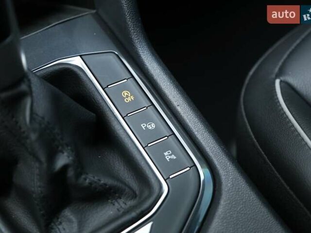 Сірий Фольксваген Тігуан, об'ємом двигуна 1.97 л та пробігом 14 тис. км за 41000 $, фото 26 на Automoto.ua