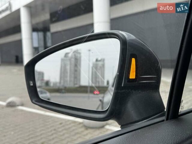 Серый Фольксваген Тигуан, объемом двигателя 2 л и пробегом 50 тыс. км за 22900 $, фото 31 на Automoto.ua