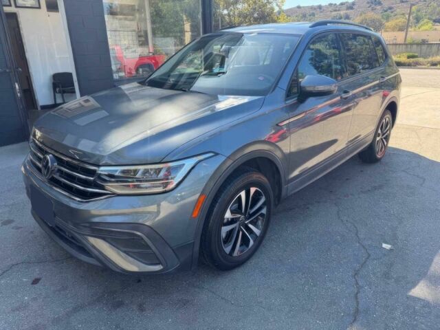 Сірий Фольксваген Тігуан, об'ємом двигуна 2 л та пробігом 19 тис. км за 16500 $, фото 2 на Automoto.ua