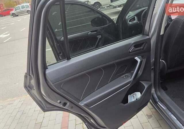 Серый Фольксваген Тигуан, объемом двигателя 1.98 л и пробегом 106 тыс. км за 23000 $, фото 12 на Automoto.ua