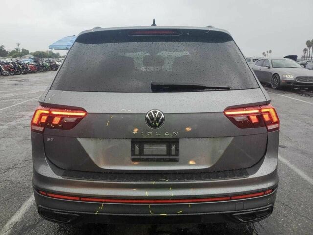 Серый Фольксваген Тигуан, объемом двигателя 2 л и пробегом 144 тыс. км за 8600 $, фото 5 на Automoto.ua