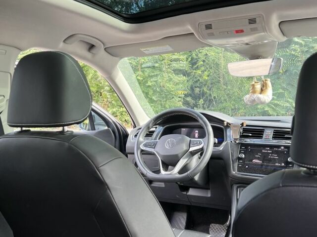 Серый Фольксваген Тигуан, объемом двигателя 2 л и пробегом 15 тыс. км за 22500 $, фото 6 на Automoto.ua