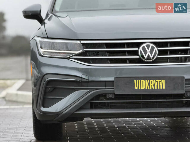 Серый Фольксваген Тигуан, объемом двигателя 1.98 л и пробегом 69 тыс. км за 23450 $, фото 3 на Automoto.ua
