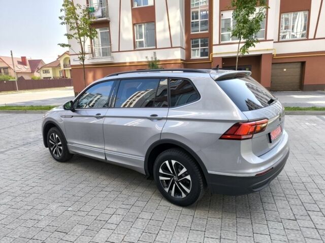 Серый Фольксваген Тигуан, объемом двигателя 2 л и пробегом 239 тыс. км за 20500 $, фото 3 на Automoto.ua