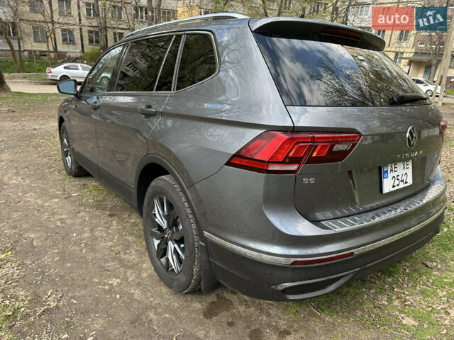 Серый Фольксваген Тигуан, объемом двигателя 1.98 л и пробегом 38 тыс. км за 25000 $, фото 3 на Automoto.ua