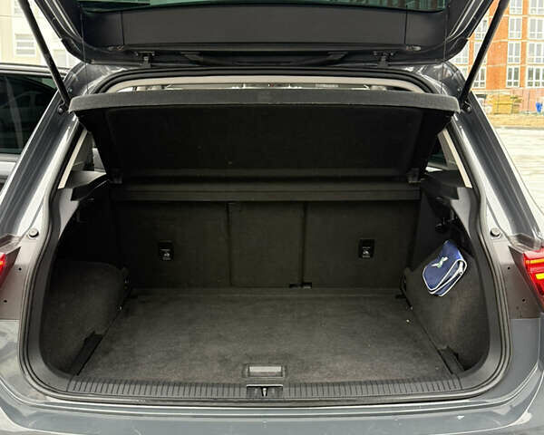 Серый Фольксваген Тигуан, объемом двигателя 1.97 л и пробегом 158 тыс. км за 28999 $, фото 55 на Automoto.ua