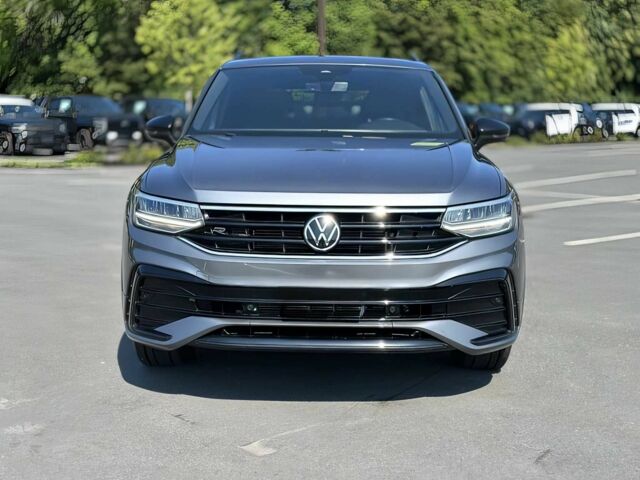 Серый Фольксваген Тигуан, объемом двигателя 2 л и пробегом 16 тыс. км за 16500 $, фото 1 на Automoto.ua