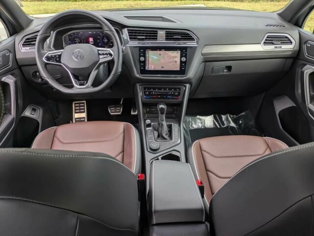 Сірий Фольксваген Тігуан, об'ємом двигуна 2 л та пробігом 26 тис. км за 21200 $, фото 12 на Automoto.ua