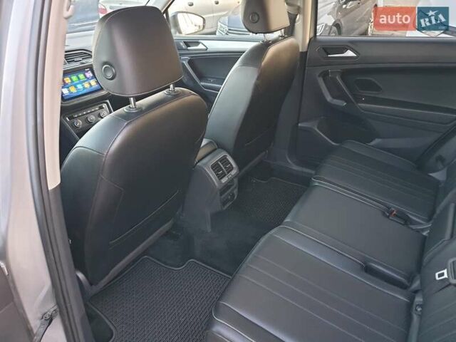 Серый Фольксваген Тигуан, объемом двигателя 1.98 л и пробегом 37 тыс. км за 21500 $, фото 16 на Automoto.ua