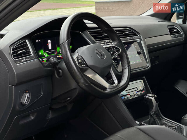 Серый Фольксваген Тигуан, объемом двигателя 1.98 л и пробегом 32 тыс. км за 29500 $, фото 59 на Automoto.ua
