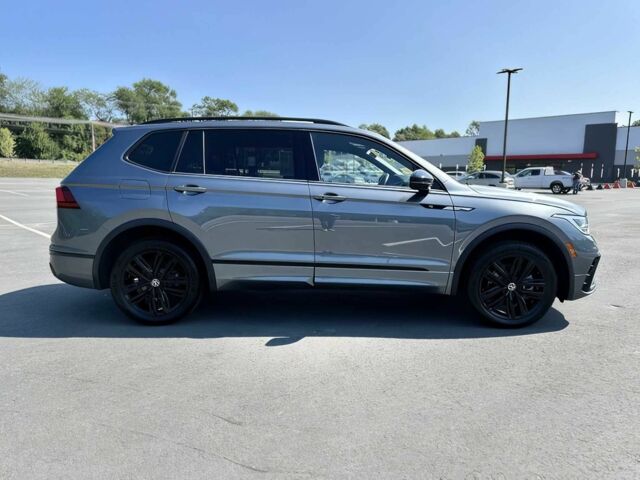 Серый Фольксваген Тигуан, объемом двигателя 2 л и пробегом 16 тыс. км за 16500 $, фото 6 на Automoto.ua