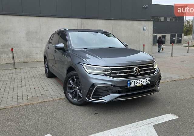 Серый Фольксваген Тигуан, объемом двигателя 1.98 л и пробегом 106 тыс. км за 23000 $, фото 6 на Automoto.ua