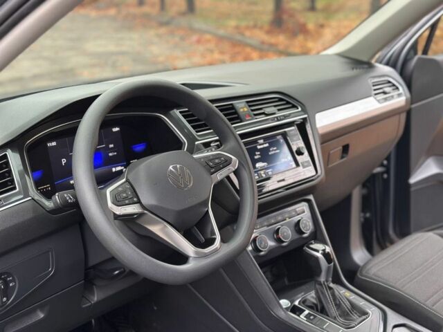 Серый Фольксваген Тигуан, объемом двигателя 2 л и пробегом 95 тыс. км за 22999 $, фото 7 на Automoto.ua