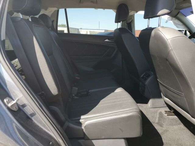 Серый Фольксваген Тигуан, объемом двигателя 2 л и пробегом 29 тыс. км за 15900 $, фото 10 на Automoto.ua