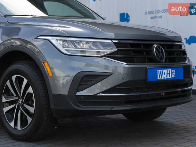 Сірий Фольксваген Тігуан, об'ємом двигуна 2 л та пробігом 2 тис. км за 24200 $, фото 7 на Automoto.ua