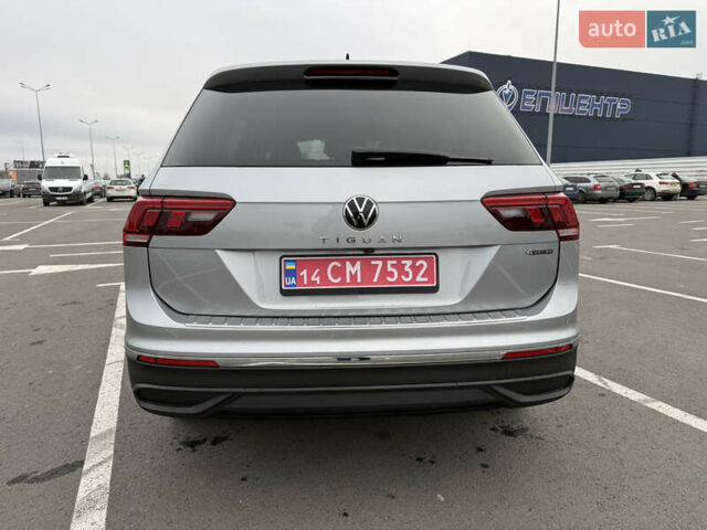 Сірий Фольксваген Тігуан, об'ємом двигуна 1.98 л та пробігом 67 тис. км за 24900 $, фото 4 на Automoto.ua
