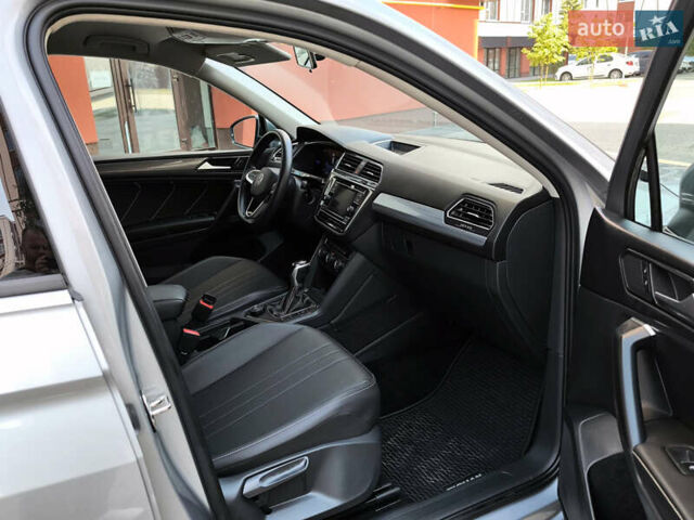 Серый Фольксваген Тигуан, объемом двигателя 1.98 л и пробегом 239 тыс. км за 20700 $, фото 20 на Automoto.ua