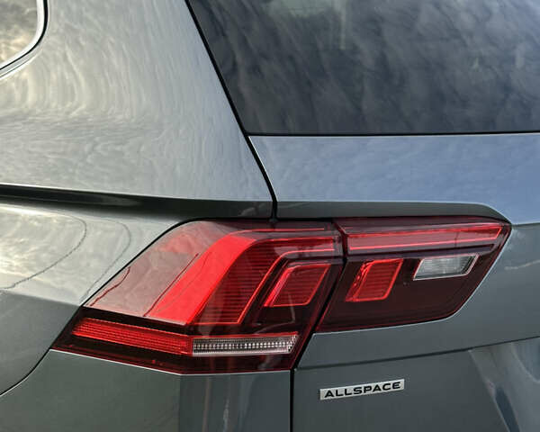 Серый Фольксваген Тигуан, объемом двигателя 1.97 л и пробегом 199 тыс. км за 32500 $, фото 14 на Automoto.ua