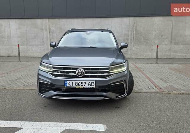 Серый Фольксваген Тигуан, объемом двигателя 1.98 л и пробегом 106 тыс. км за 23000 $, фото 8 на Automoto.ua