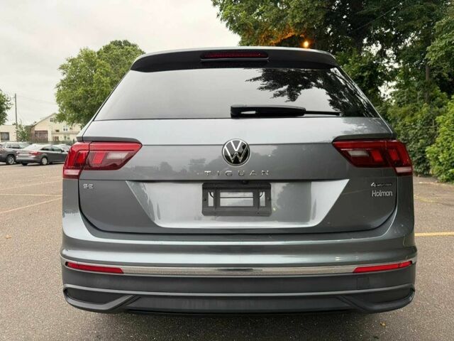 Сірий Фольксваген Тігуан, об'ємом двигуна 2 л та пробігом 19 тис. км за 9100 $, фото 4 на Automoto.ua