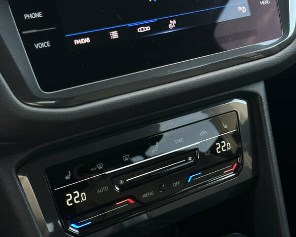 Серый Фольксваген Тигуан, объемом двигателя 1.97 л и пробегом 199 тыс. км за 32500 $, фото 36 на Automoto.ua