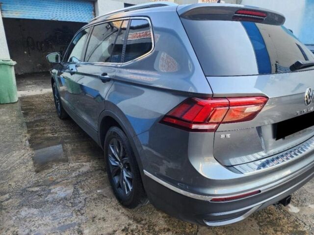 Серый Фольксваген Тигуан, объемом двигателя 0 л и пробегом 46 тыс. км за 13400 $, фото 2 на Automoto.ua