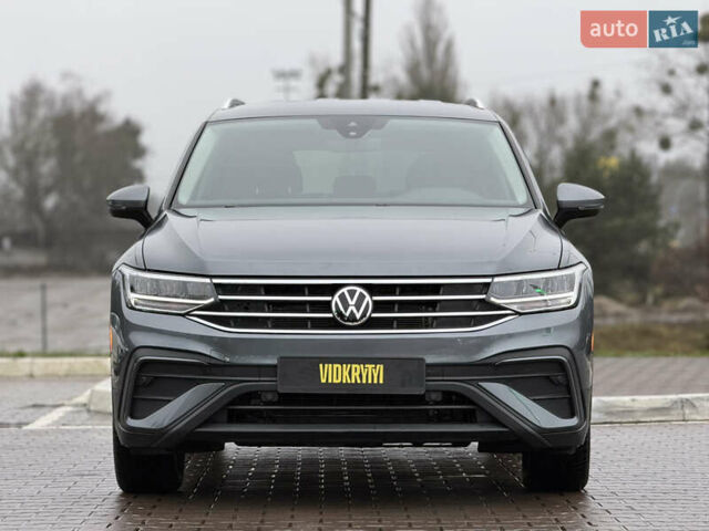 Серый Фольксваген Тигуан, объемом двигателя 1.98 л и пробегом 69 тыс. км за 23450 $, фото 2 на Automoto.ua