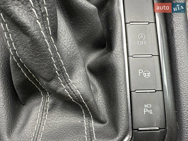 Сірий Фольксваген Тігуан, об'ємом двигуна 2 л та пробігом 21 тис. км за 29999 $, фото 45 на Automoto.ua