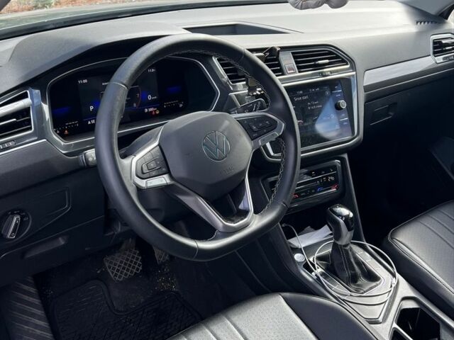 Серый Фольксваген Тигуан, объемом двигателя 2 л и пробегом 15 тыс. км за 22500 $, фото 4 на Automoto.ua